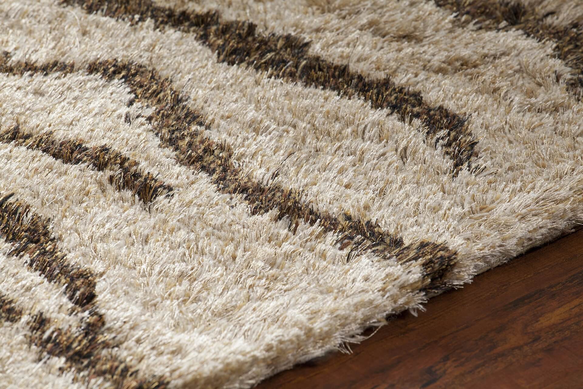 Amazon Polyester/Wool Handmade Rug