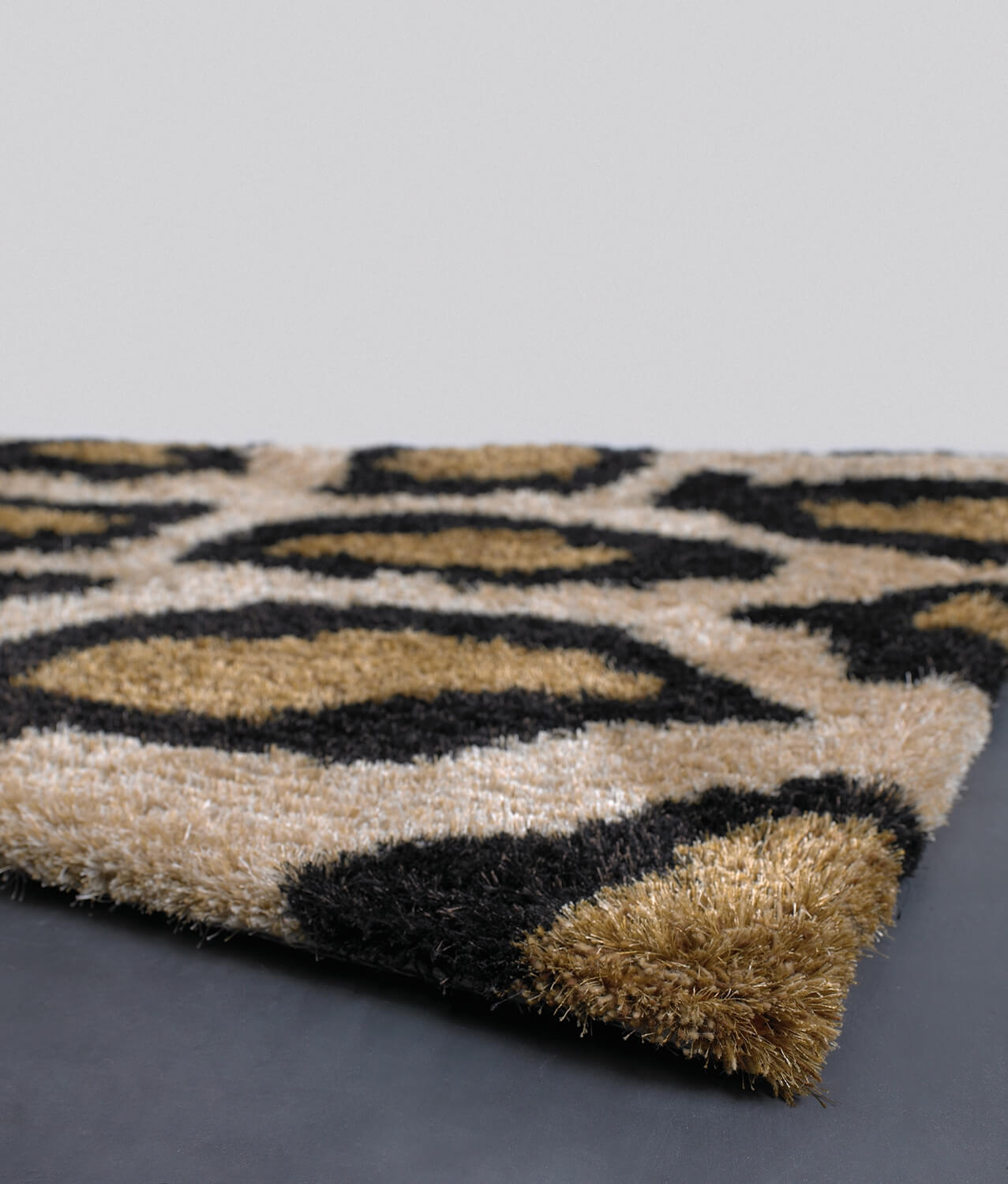 Amazon Polyester/Wool Rectangular Handmade Rug, 5' x 7'6"