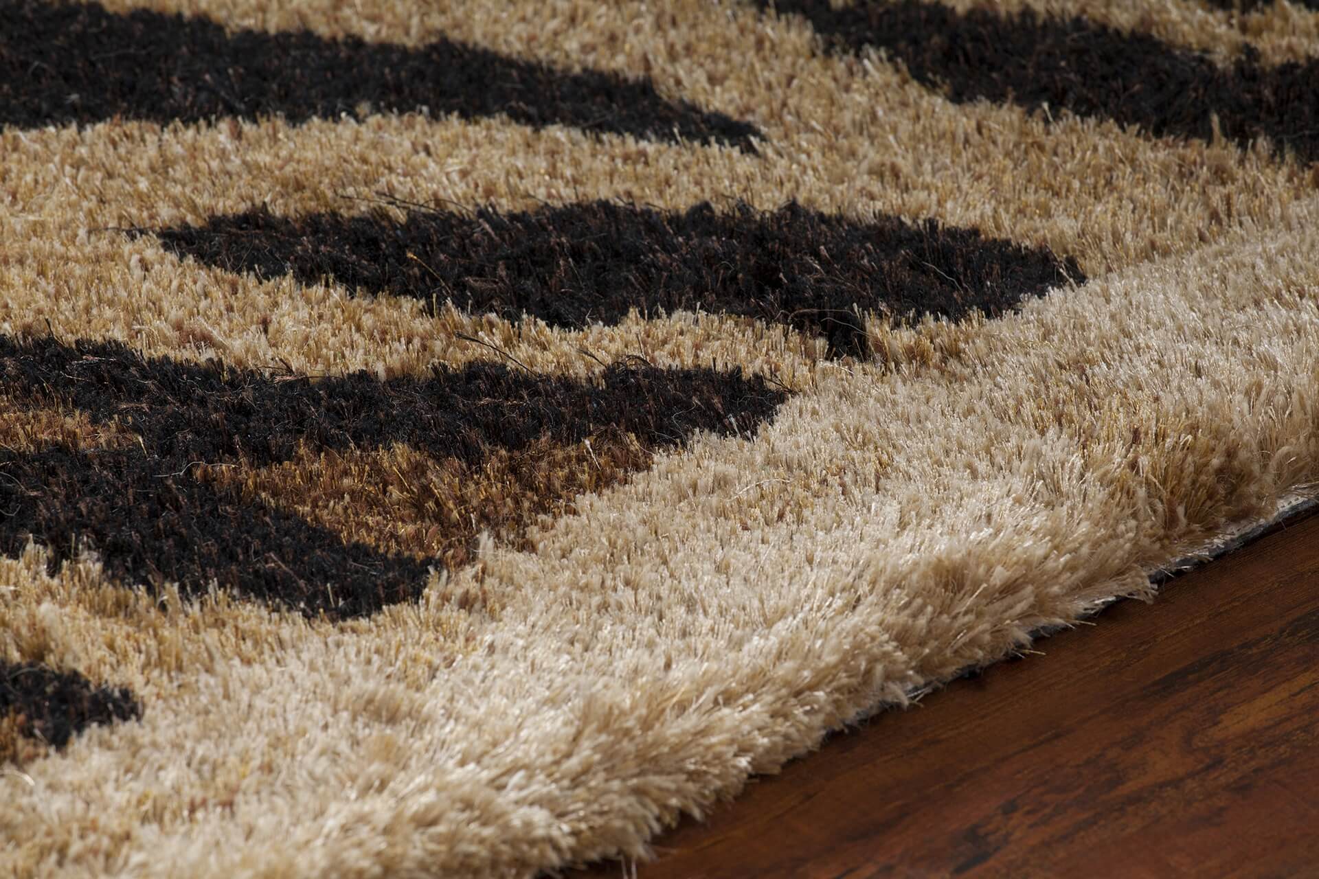 Amazon Polyester/Wool Round Handmade Rug, 7'9"