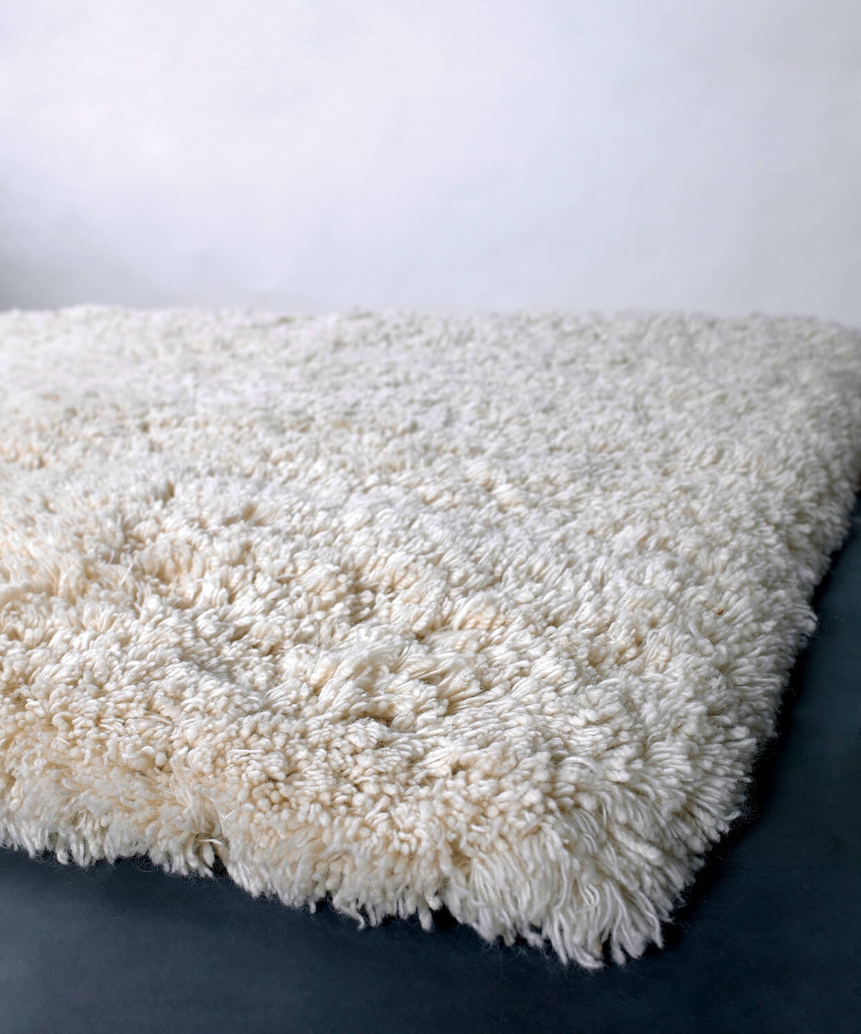 Ambiance Wool Rectangular Hand-woven Rug, 5' x 7'6"
