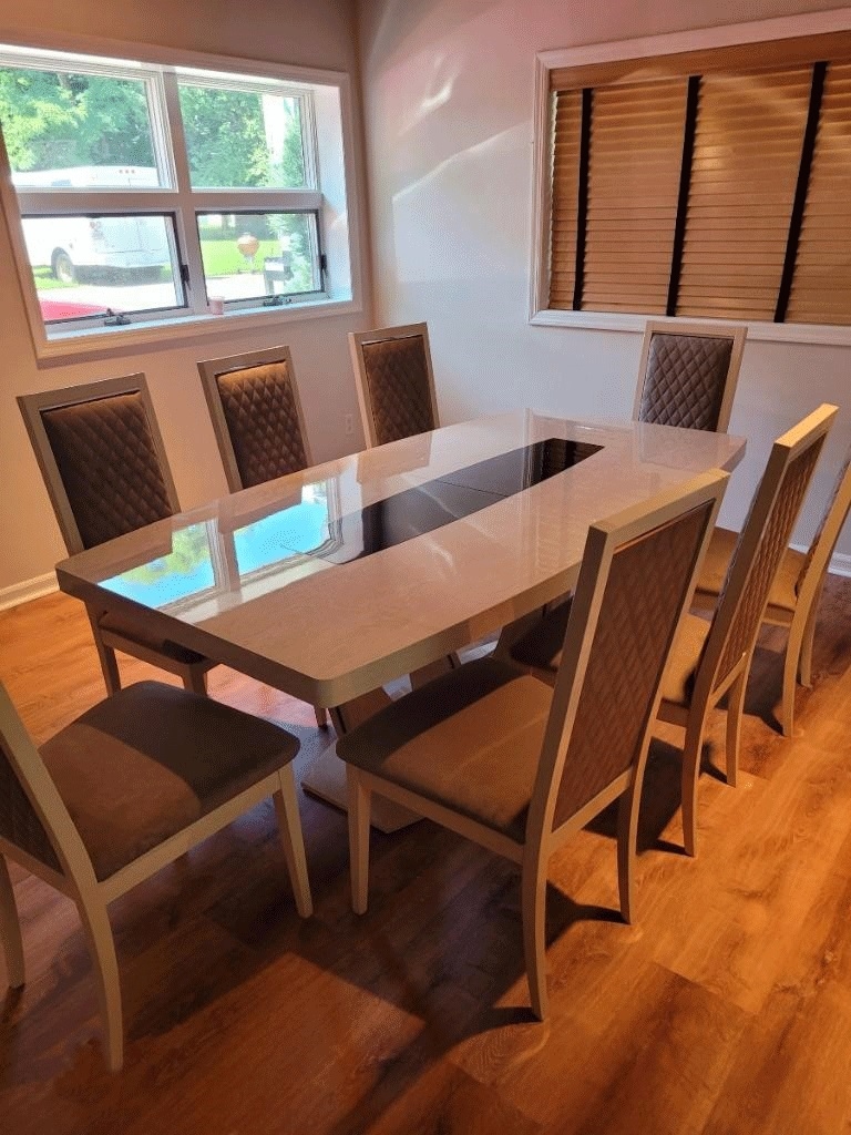Ambra Wood Dining Room Set