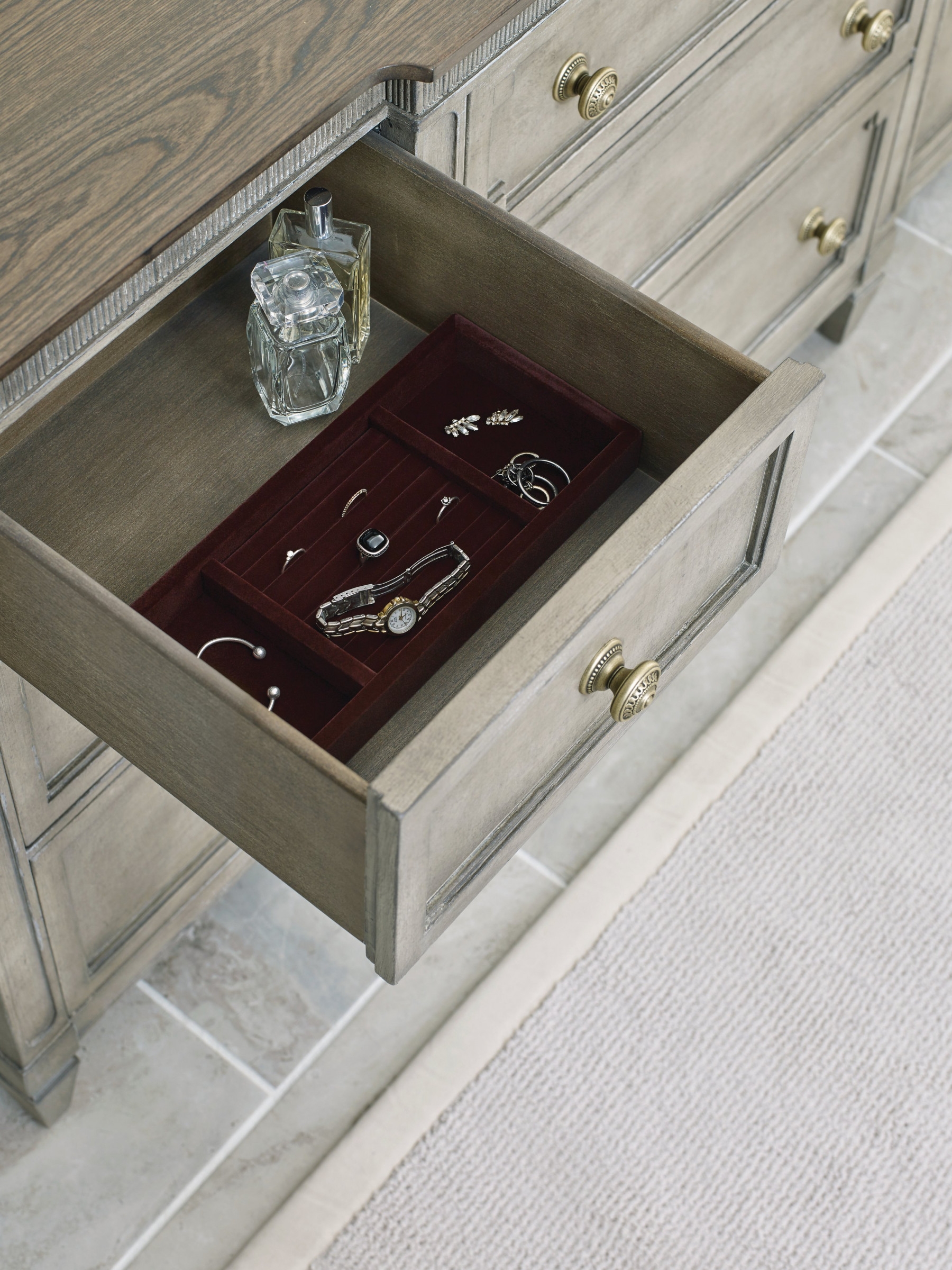 Savona Wood Dresser w/9 Drawers