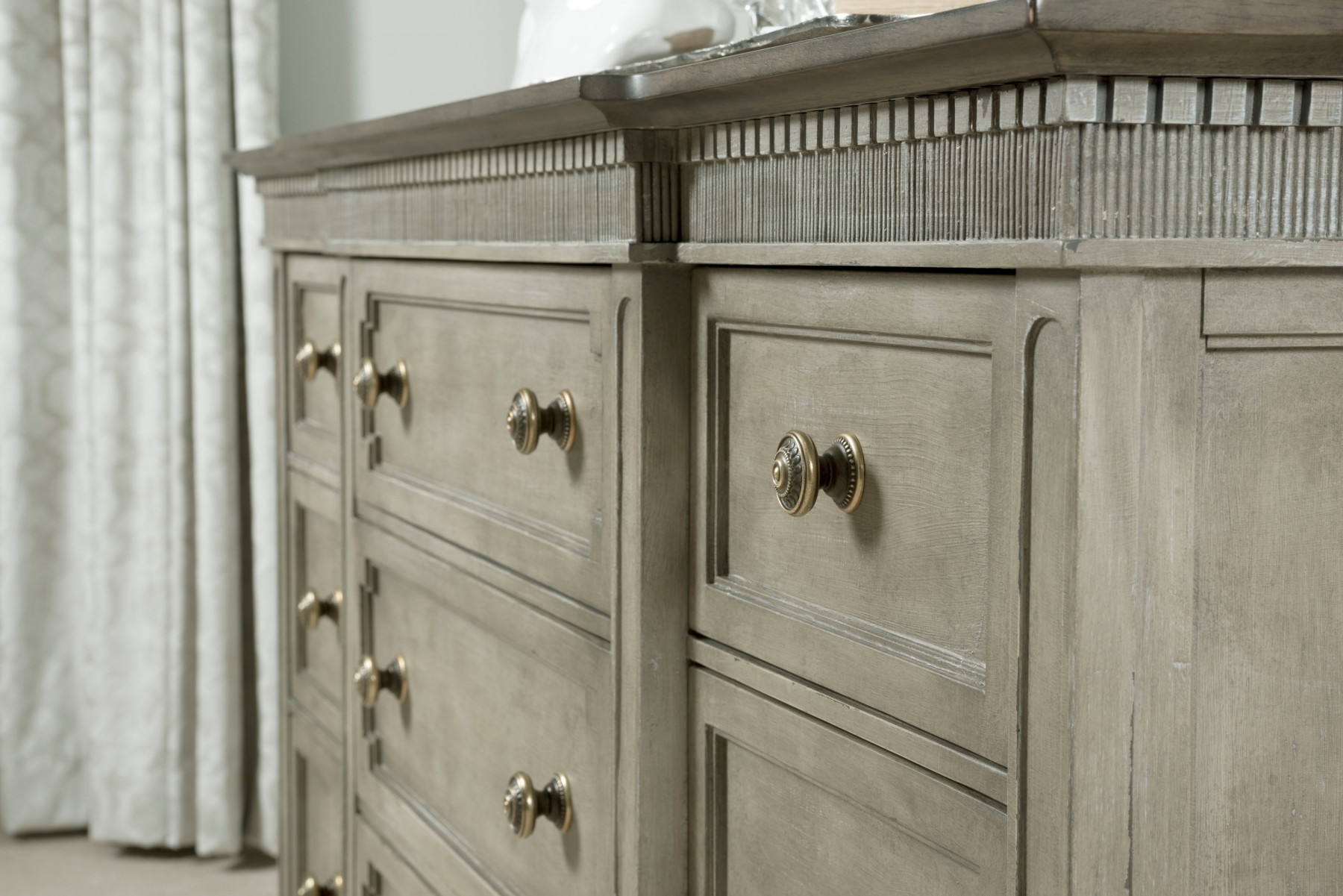 Savona Wood Dresser w/9 Drawers