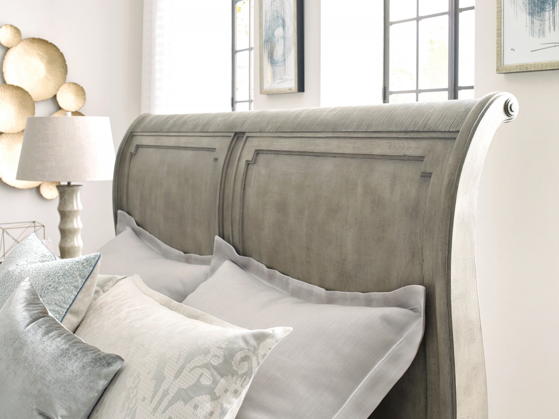 Savona Wood Sleigh Bedroom Set