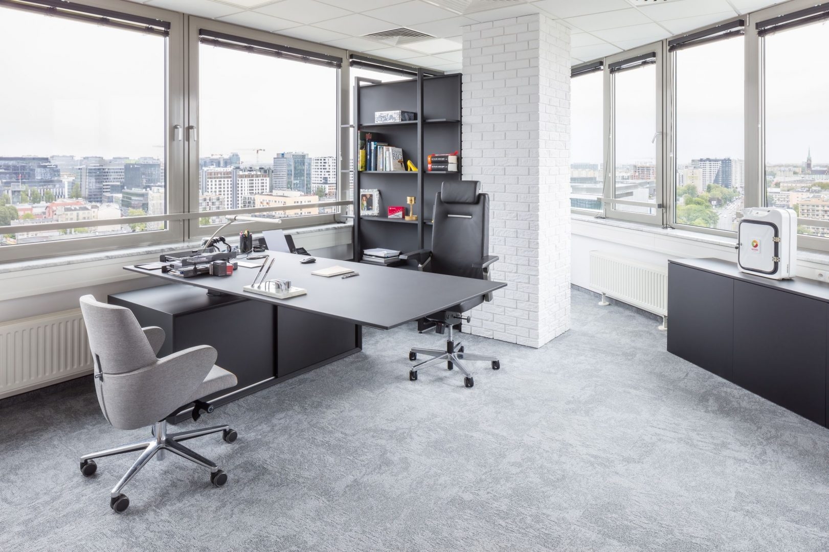 L-Shape Electric Height Adjustable Desk w/Managerial