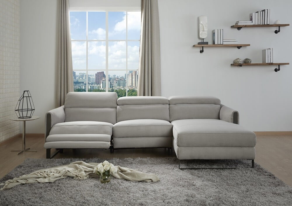Antonio Motion Sectional with Right Hand Facing Chaise