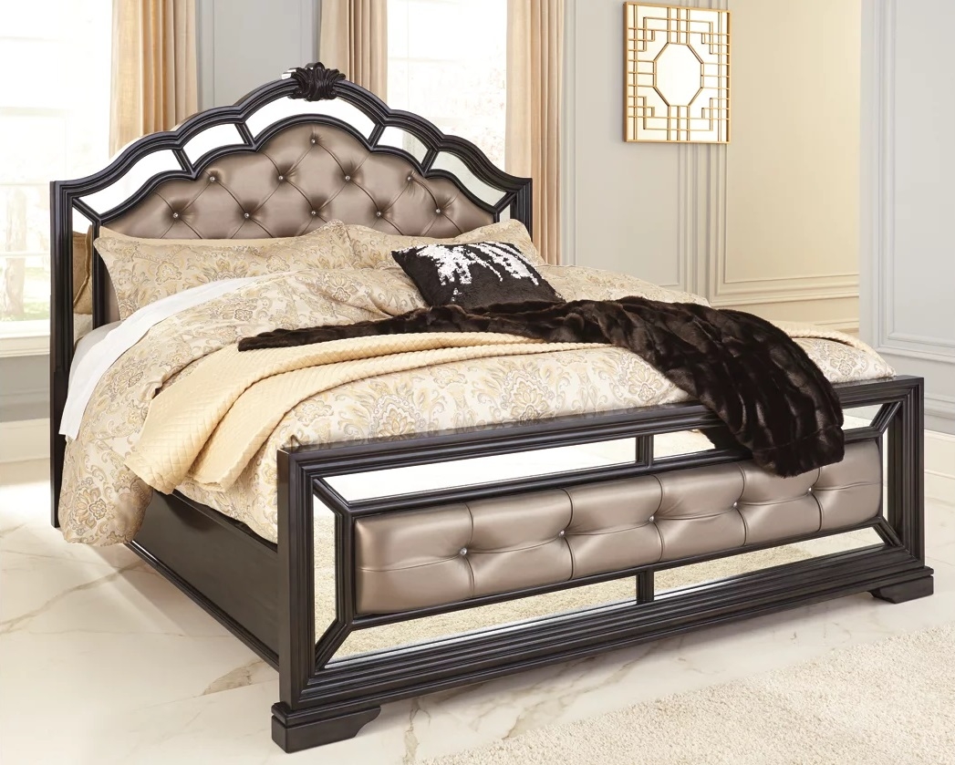 Quinshire PU/Mirror/Wood Panel Bedroom Set