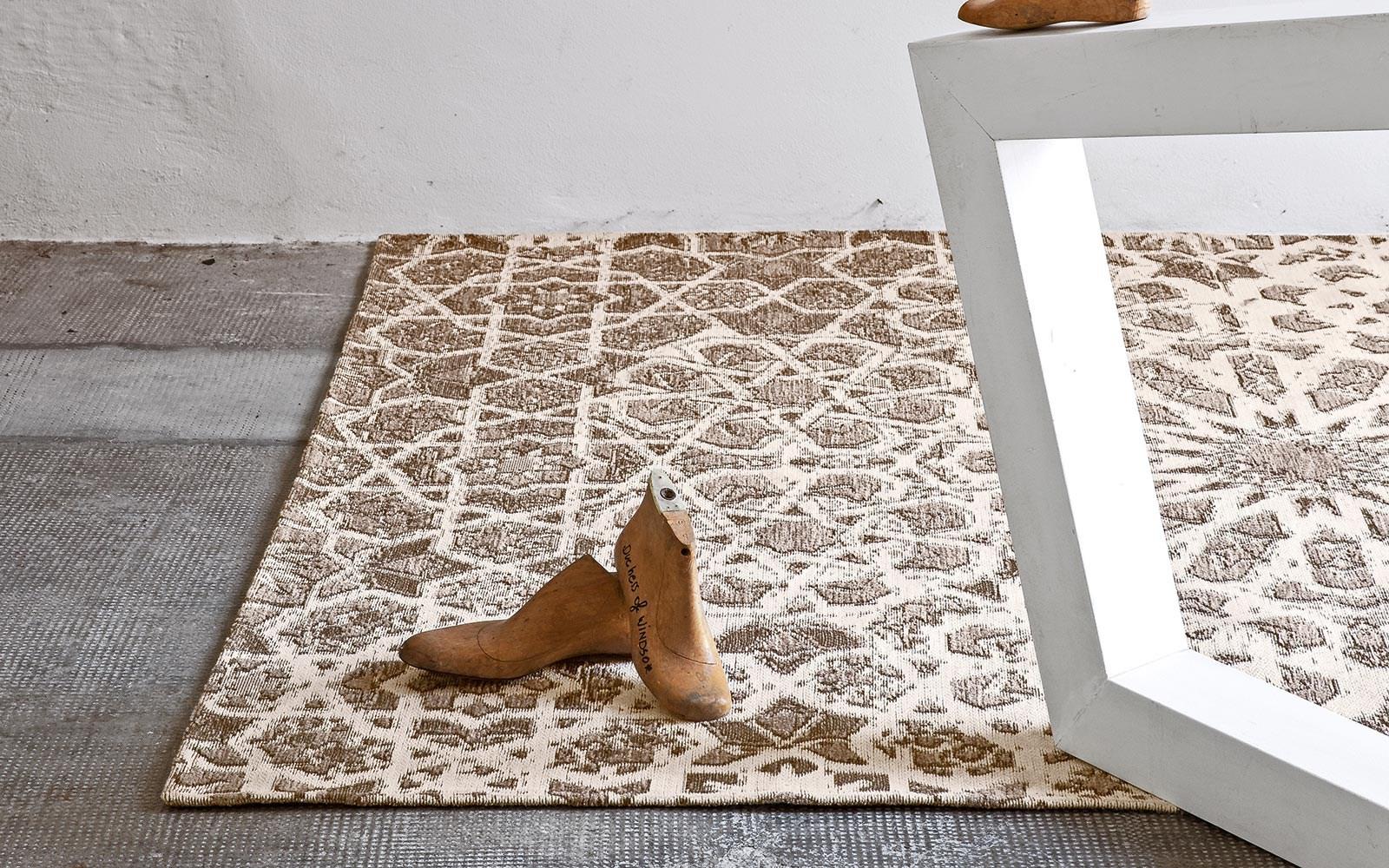 Arabia Chenille/Cotton Vintage Persian Inspired Rug