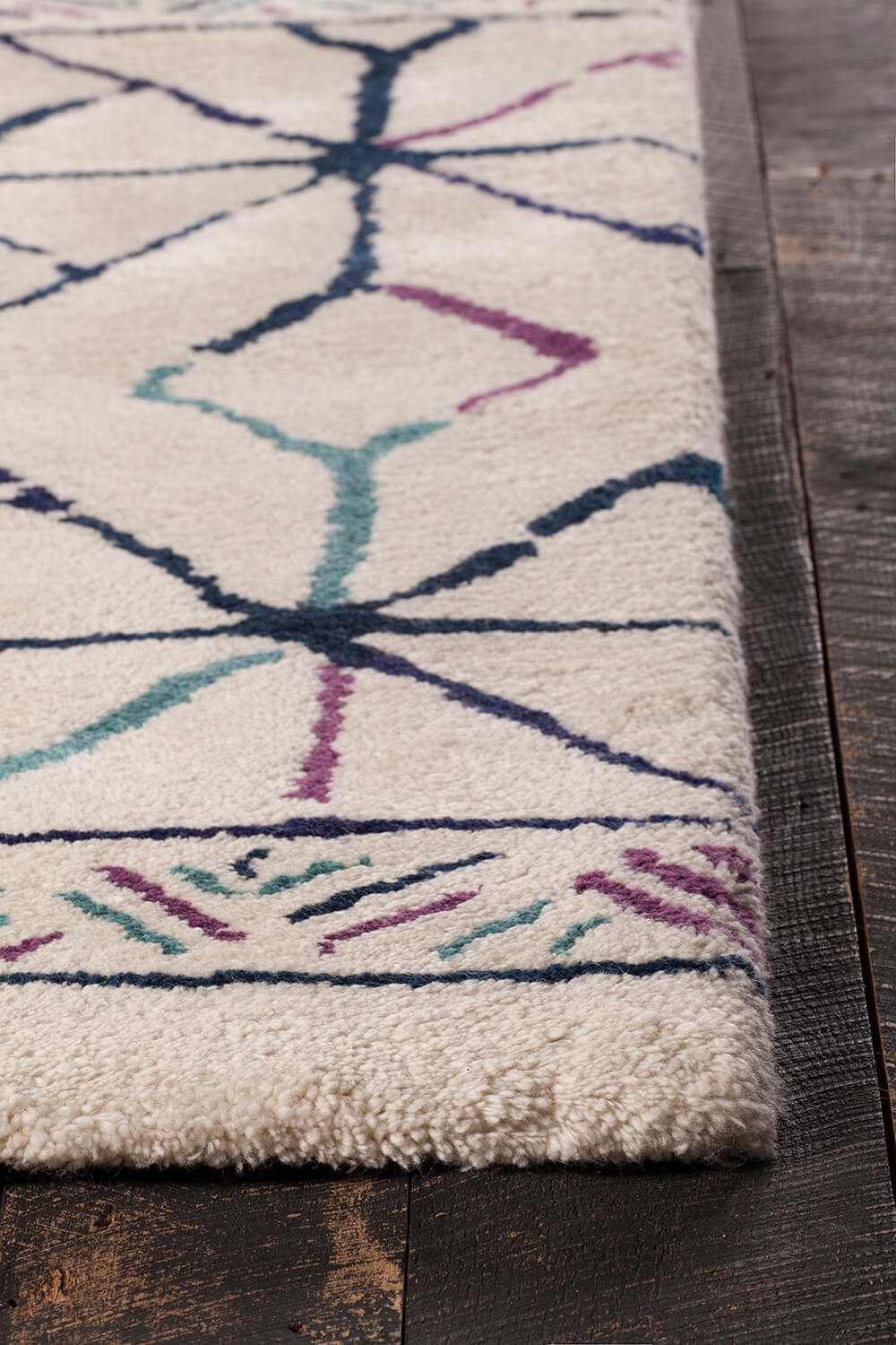 Arcon Wool Rectangular Hand-woven Rug, 5' x 7'6"
