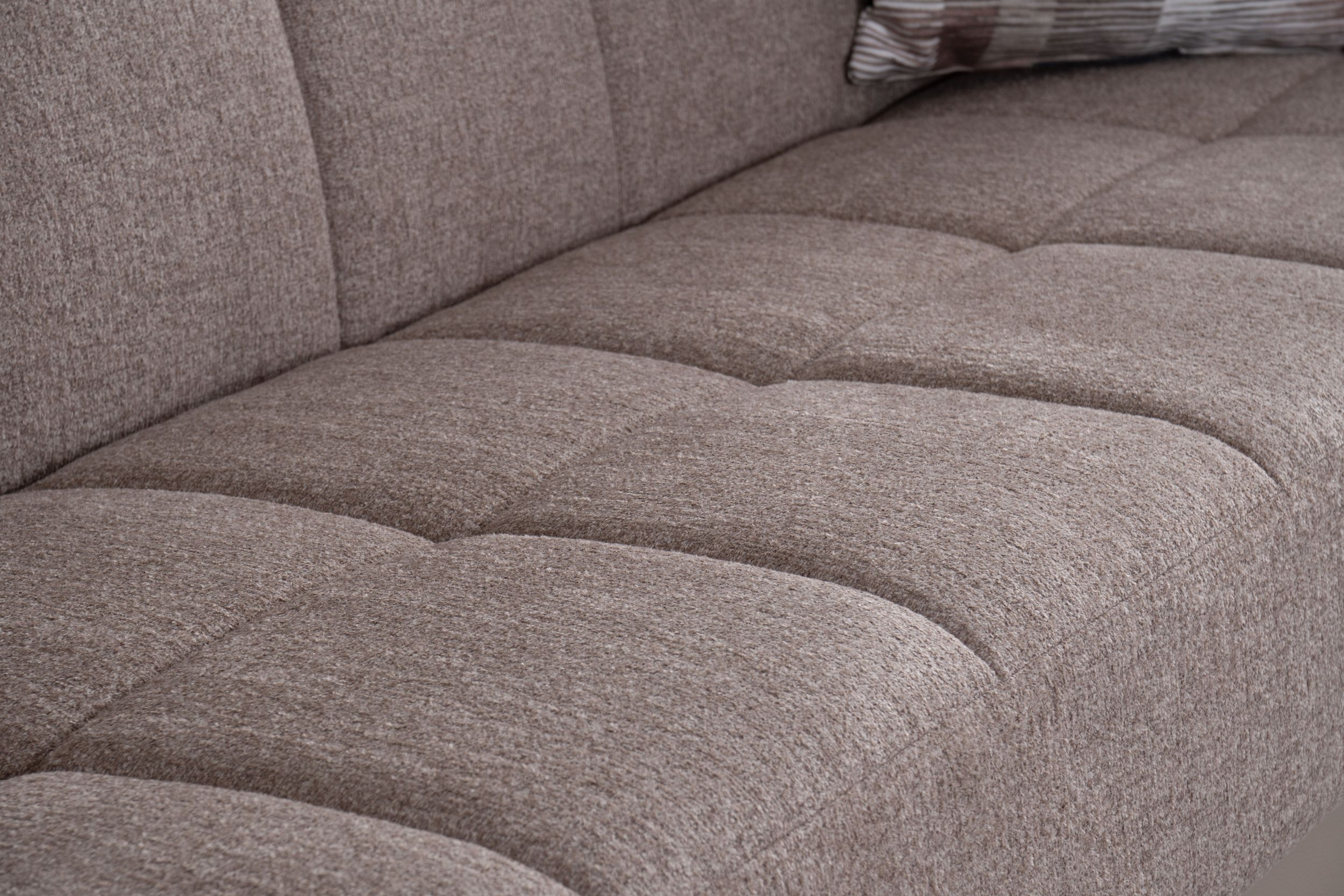 TAUNUS 3-seater straight sofa with adjustable headrests