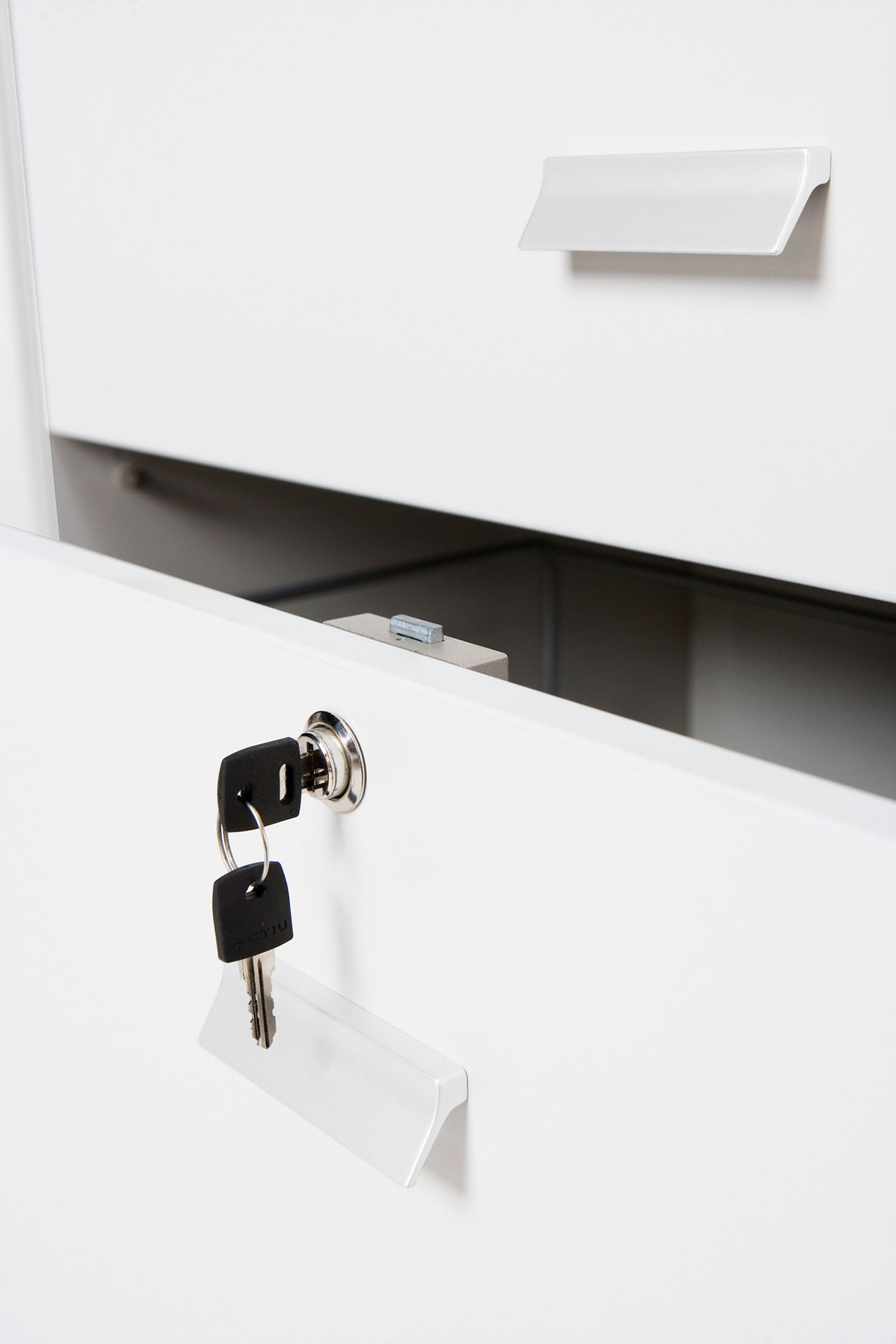 On Time 10 Mobile Storage Cabinet w/Castors