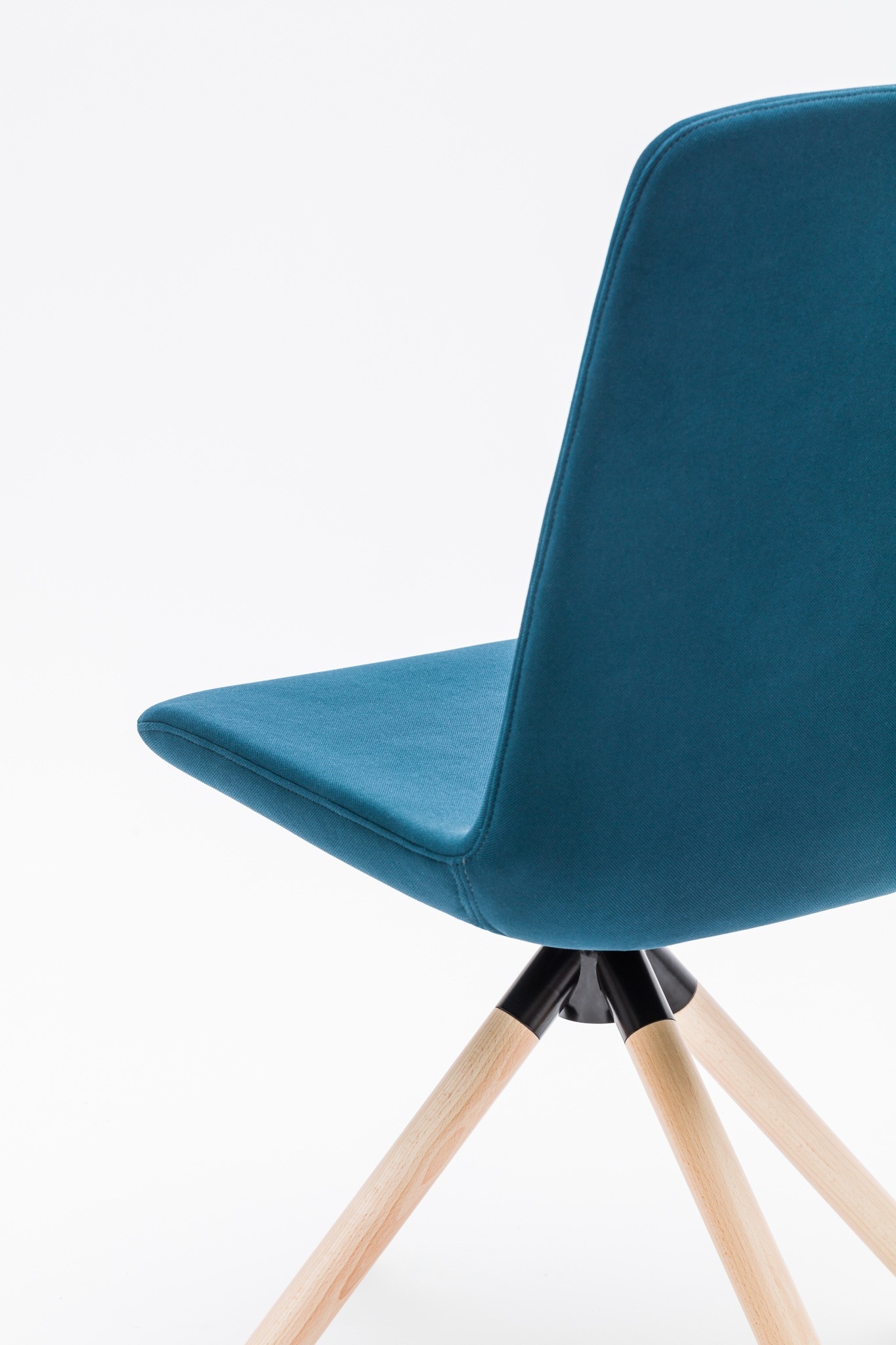 Ulti Fabric Office Conference Swivel Chair w/4-star Wooden Base
