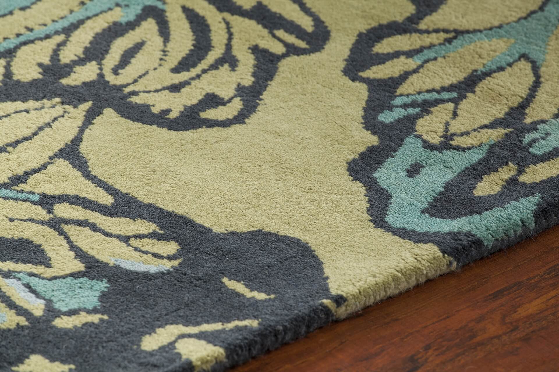 Aschera Wool Round Handmade Rug, 7'9"