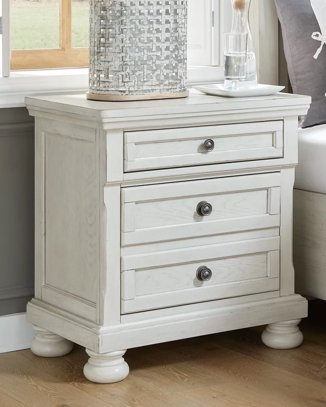 Robbinsdale Wood Veneer Panel Bedroom Set