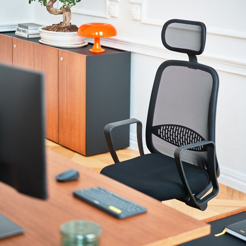 Astro model Featherlite Office Chair