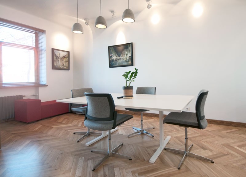 Aura Visitor Chair, 4-star Base