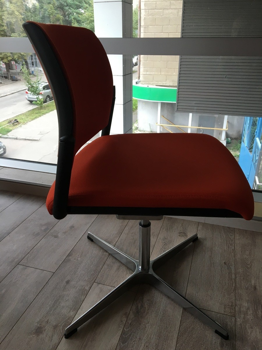 Aura Visitor Chair, 4-star Base