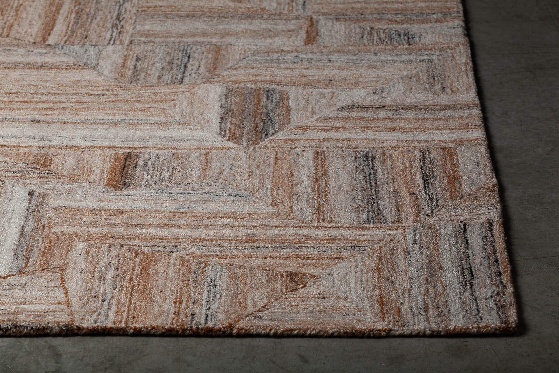 Avril Polyester Rectangular Hand-tufted Rug, 5' x 7'6"