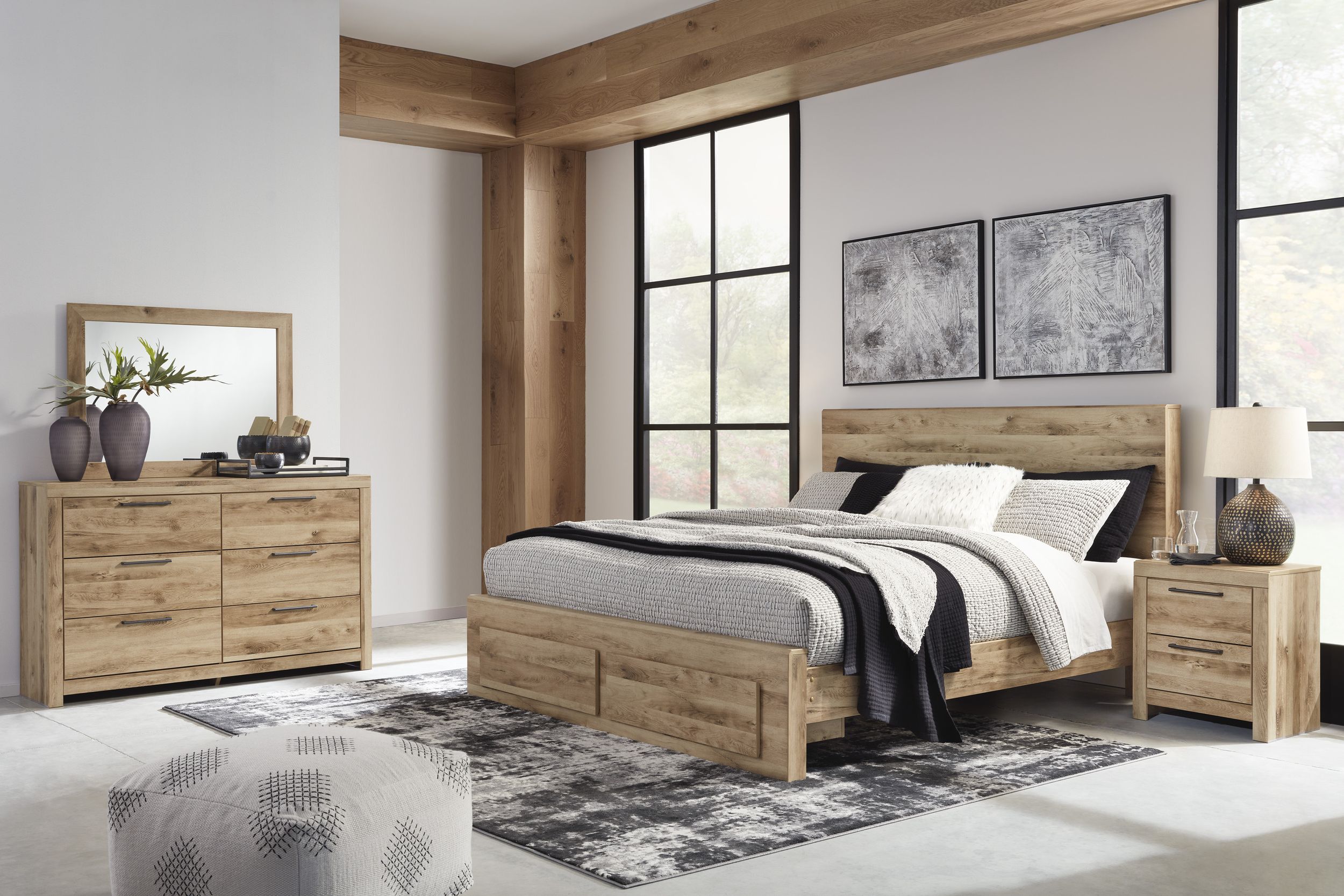 Hyanna Wood/Decorative Laminate Bedroom Set