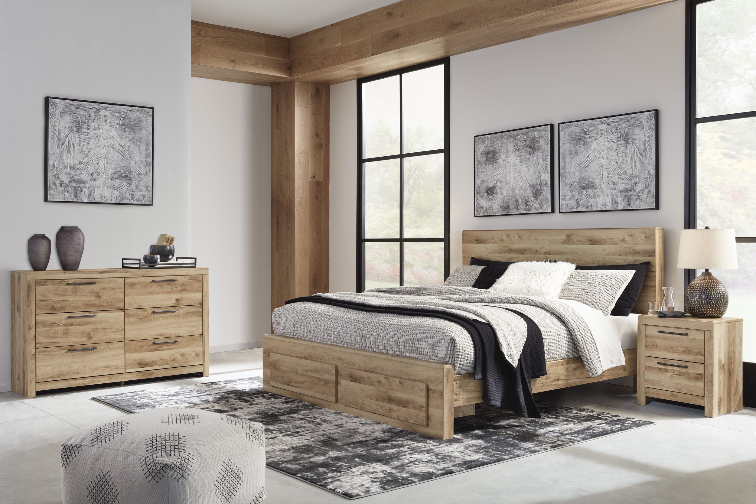 Hyanna Wood/Decorative Laminate Bedroom Set