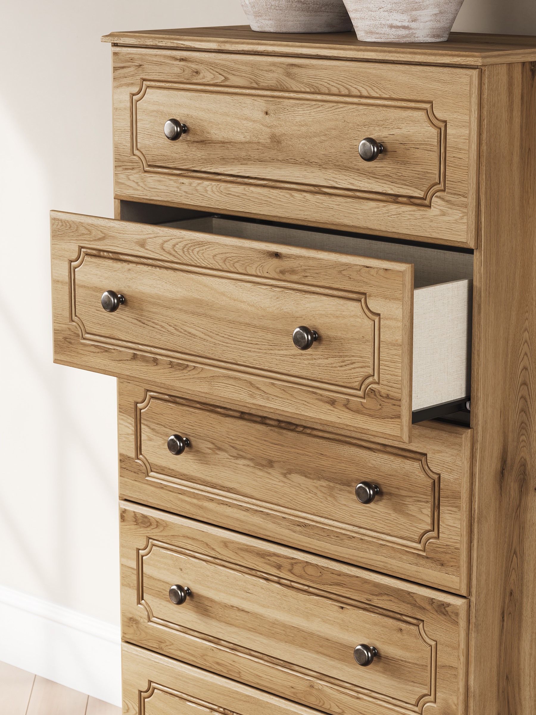 Aleaport MDF/Plywood Panel Bedroom Set