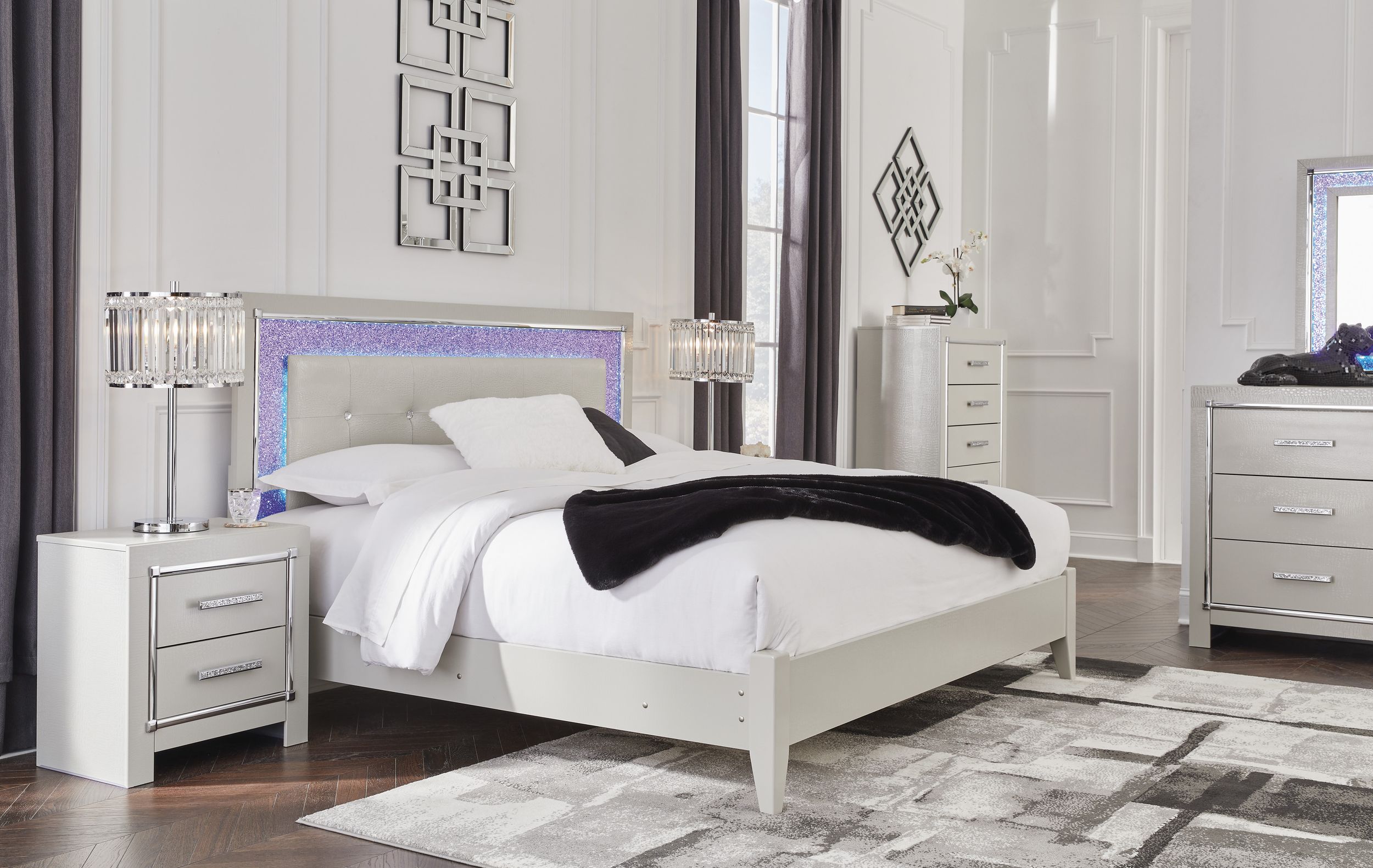 Zyniden Upholstered Panel Bedroom Set w/LED Light