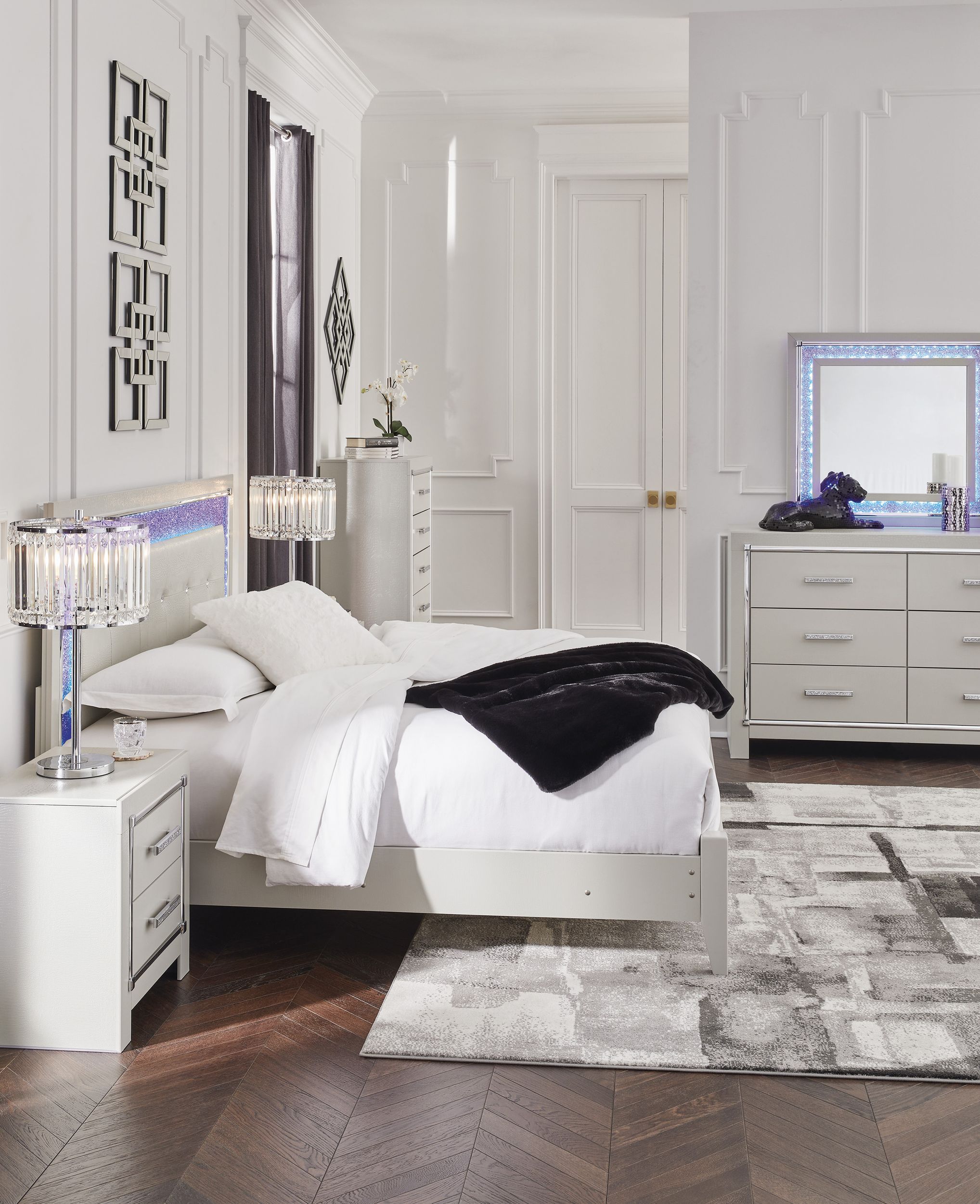 Zyniden Upholstered Panel Bedroom Set w/LED Light