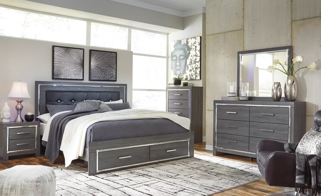 Lodanna Faux Leather/Wood Panel Storage Bedroom Set w/LED Lighting