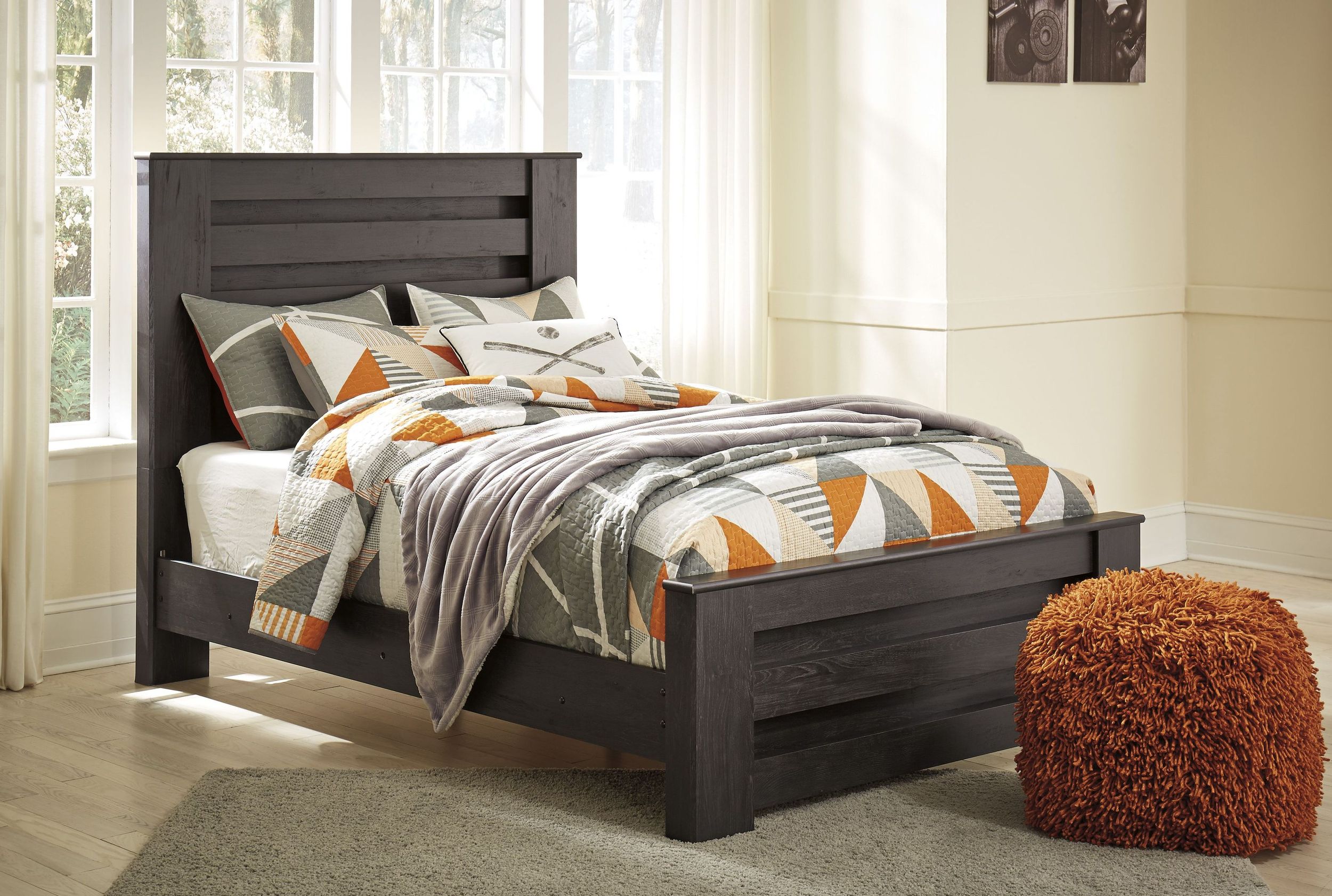 Brinxton MDF/Wood Veneer Panel Bed, Queen Size