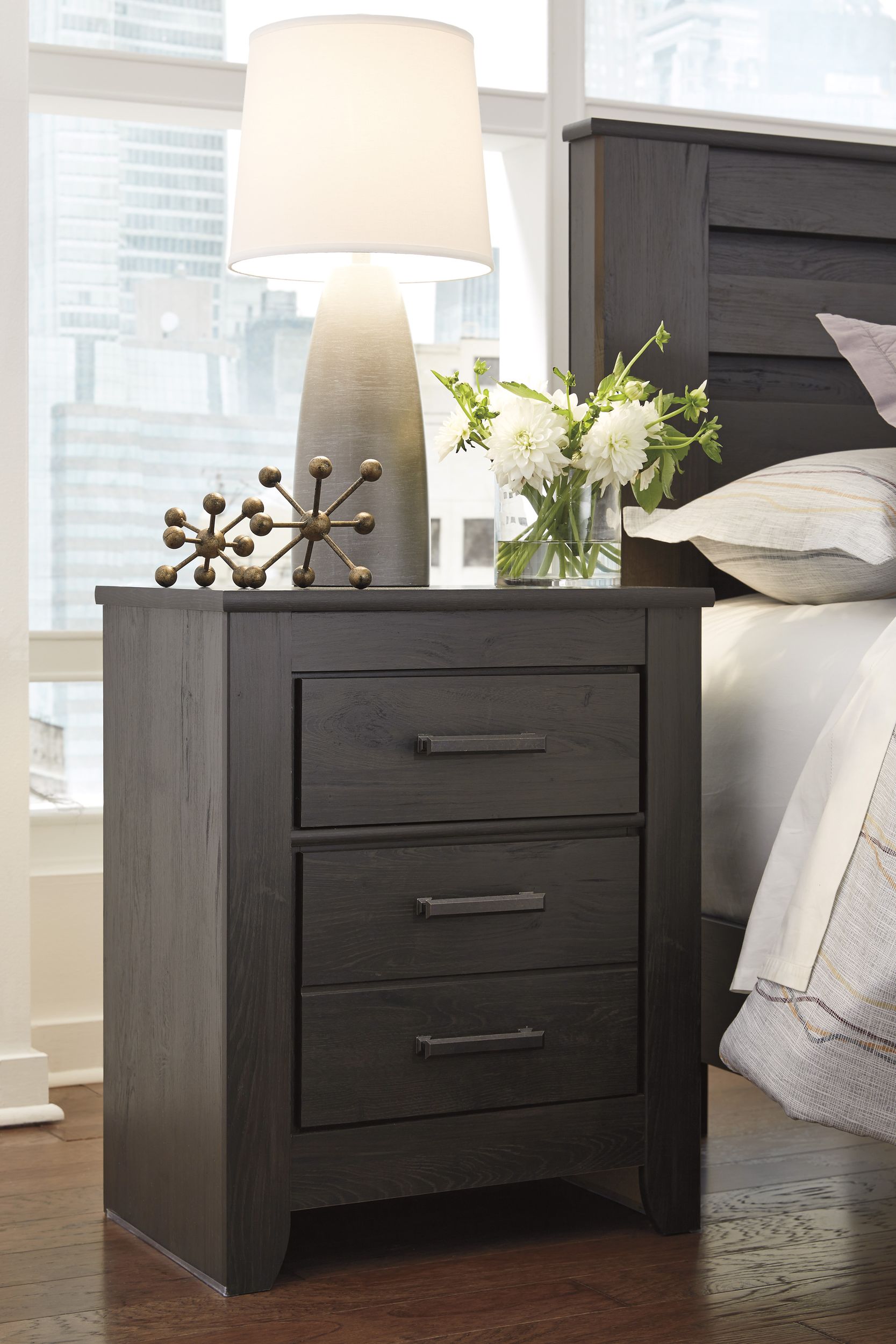 Brinxton MDF/Wood Veneer Nightstand w/2 Drawers
