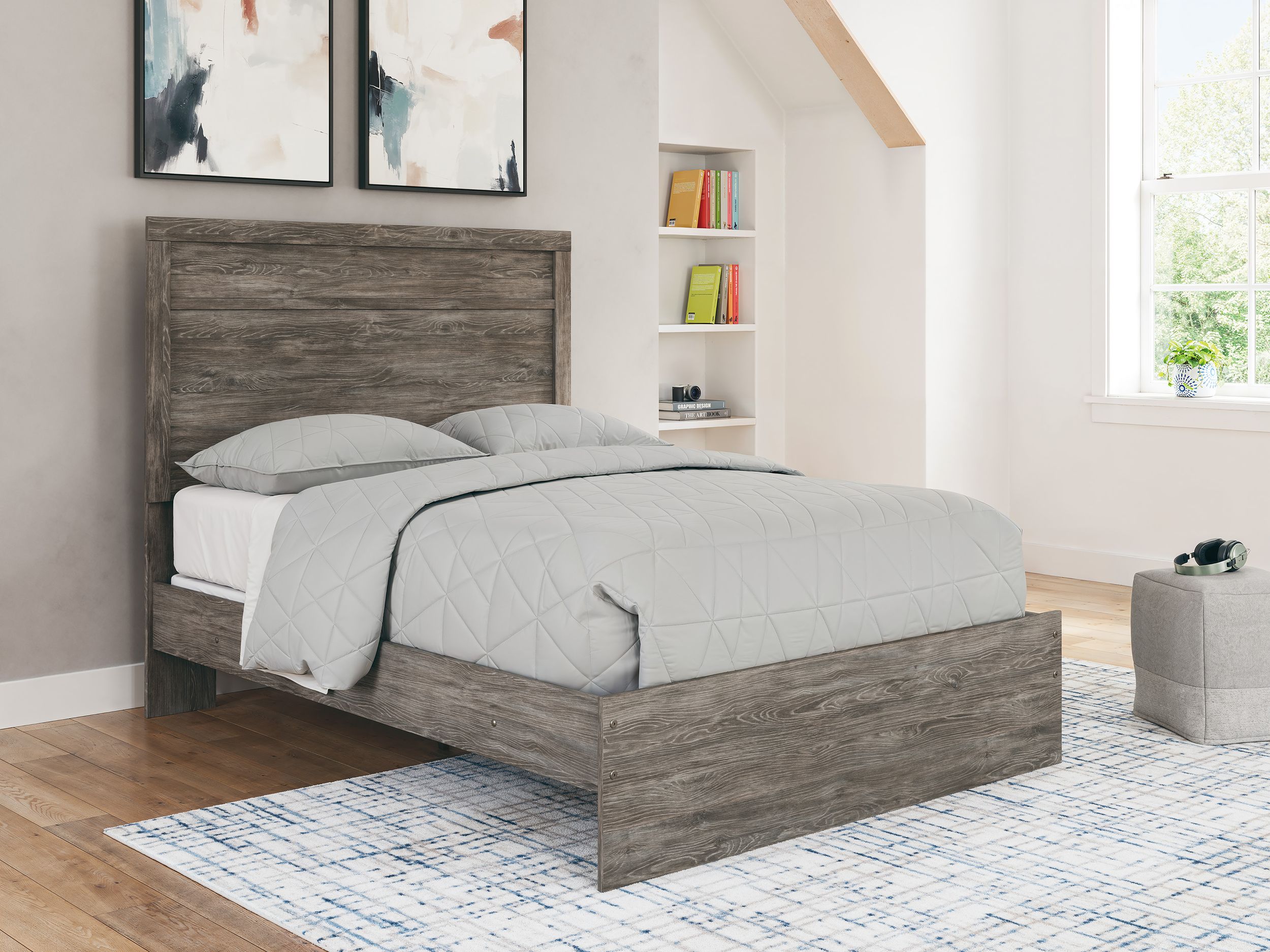 Ralinksi Wood/Decorative Laminate Bedroom Set