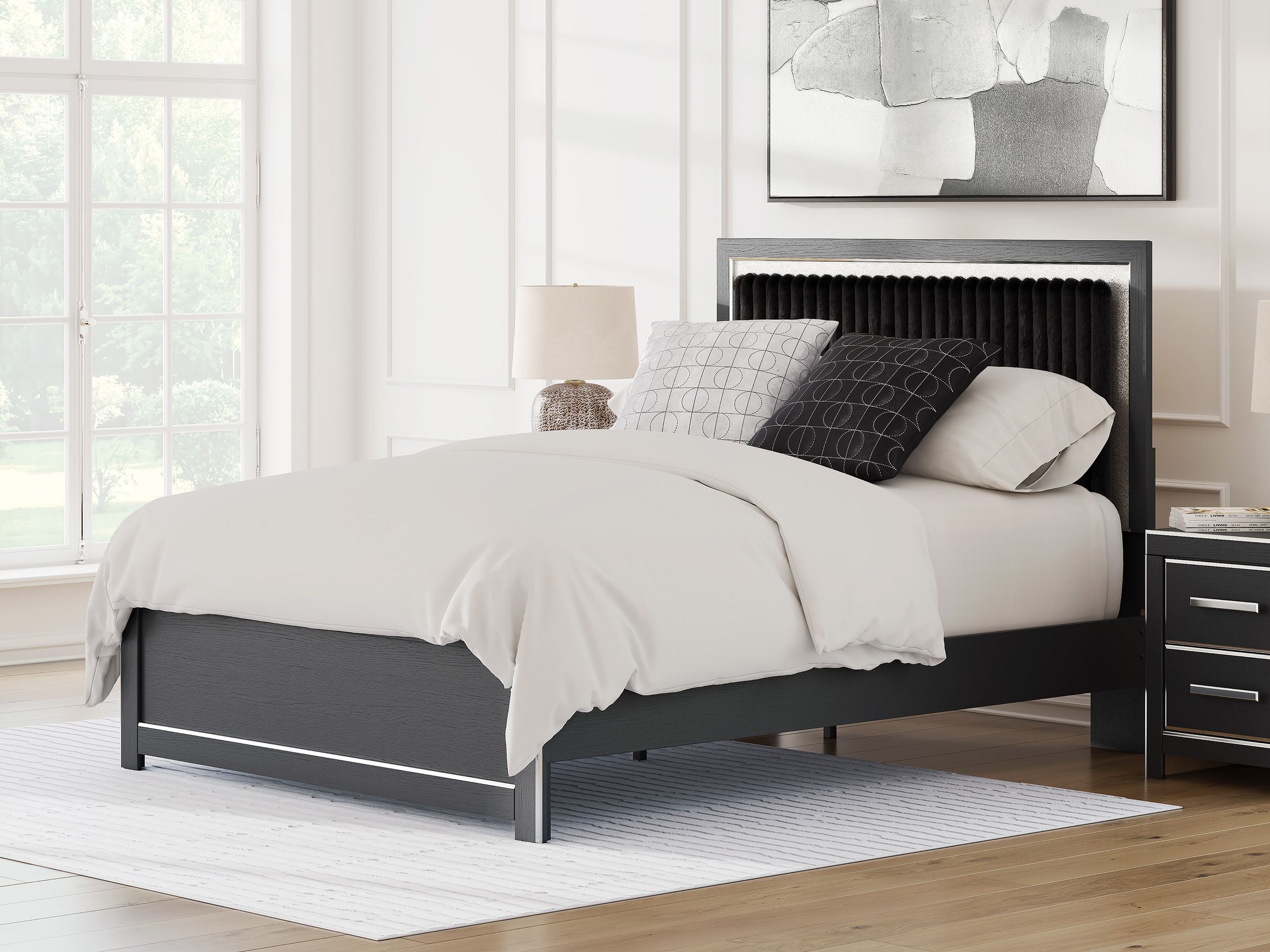 Zuraleus Wood/Polyester Panel Bedroom Set