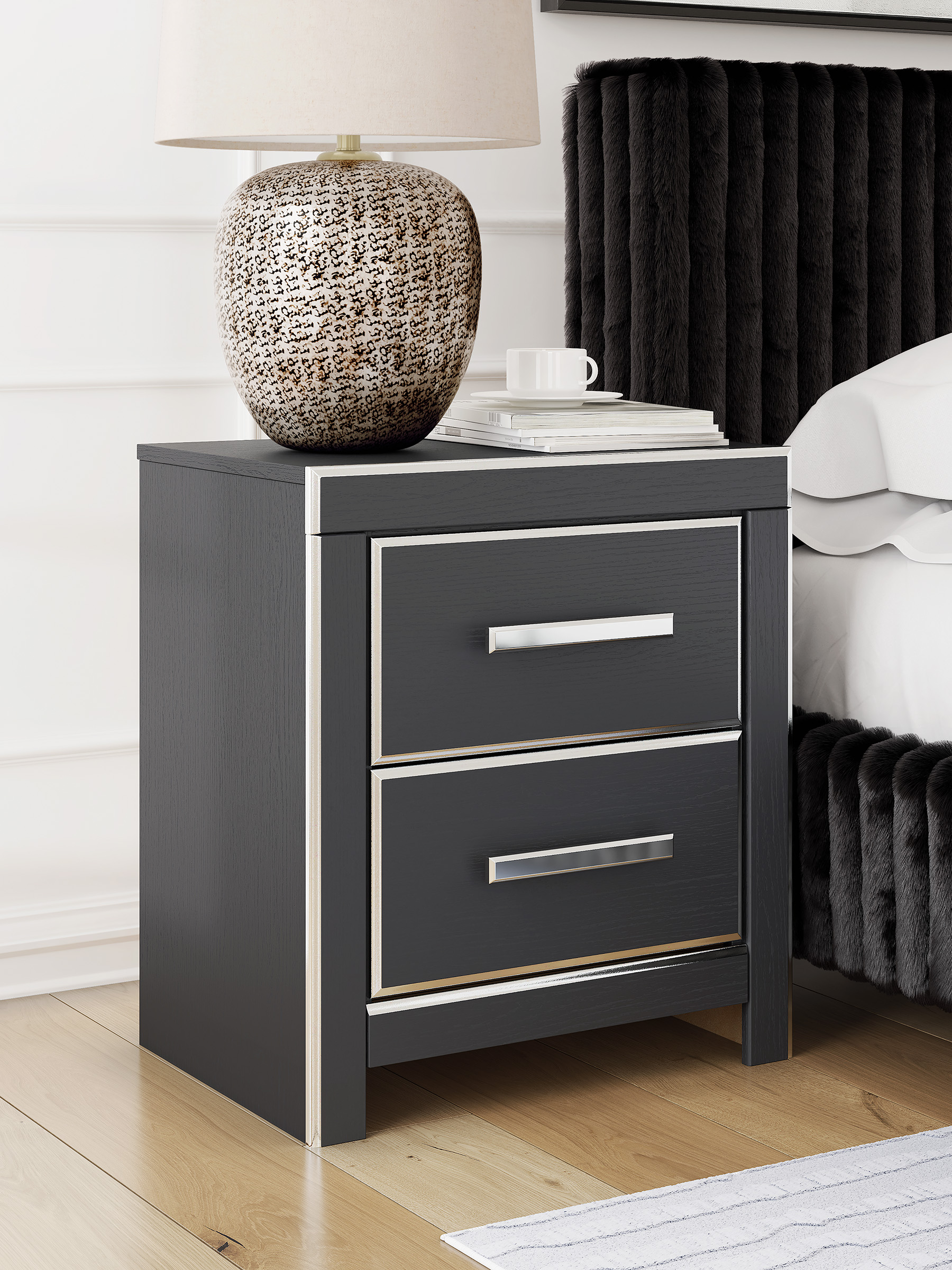 Zuraleus Wood/Polyester Panel Bedroom Set