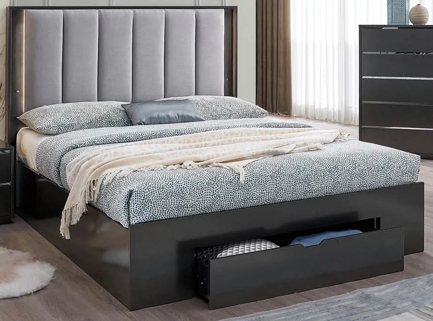 B36 Storage Platform Bedroom Set with Soft Headboard