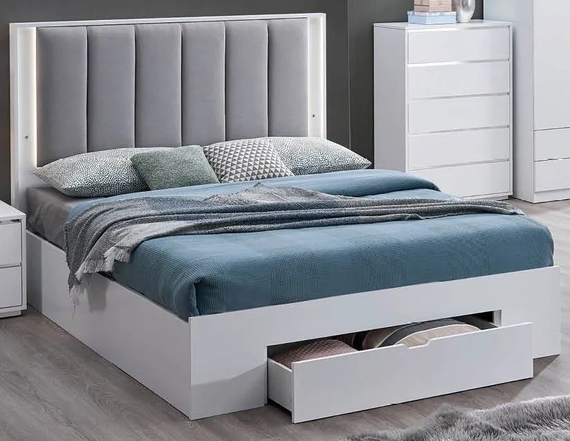 B36 Storage Platform Bedroom Set with Soft Headboard