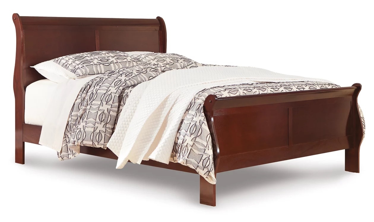 Alisdair Wood Sleigh Bedroom Set