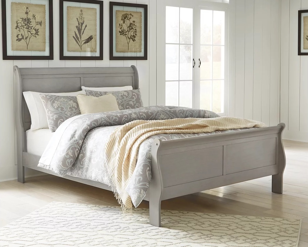 Ashley SM Kordasky Wood Sleigh Bedroom Set