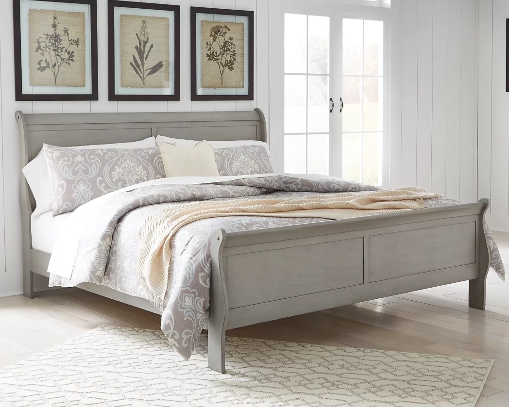 Ashley SM Kordasky Wood Sleigh Bedroom Set