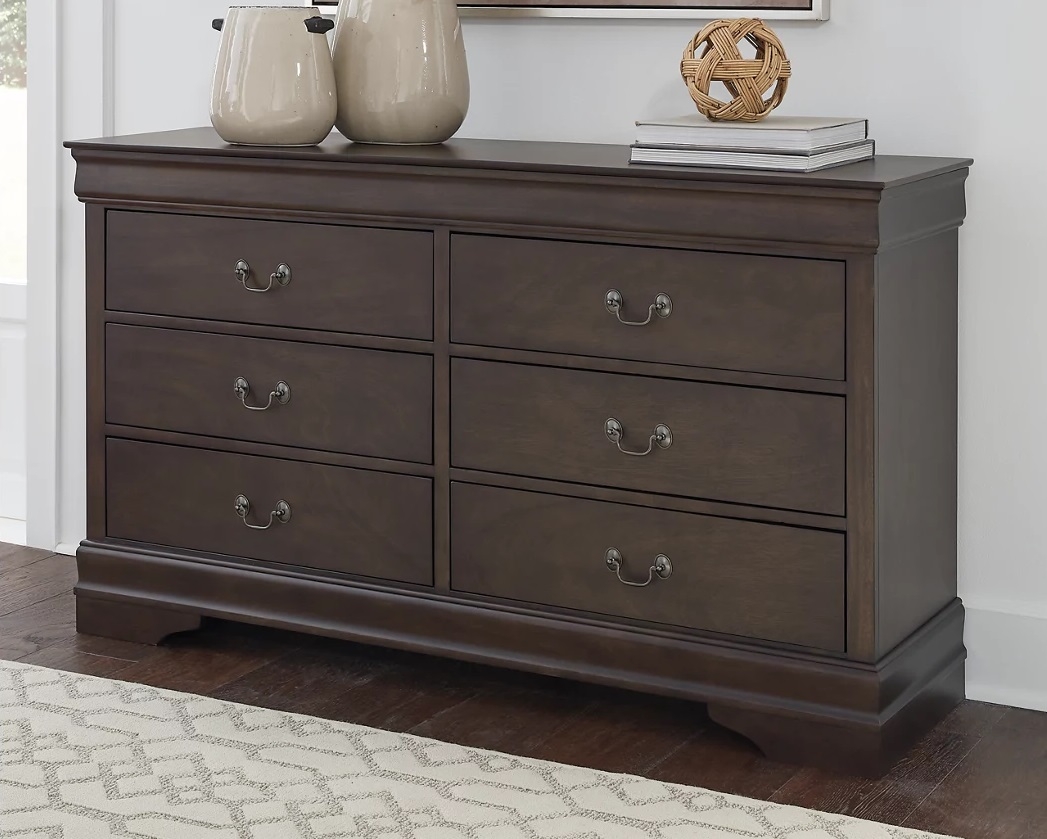 Ashley SM Leewarden Wood Double Dresser w/6 Drawers