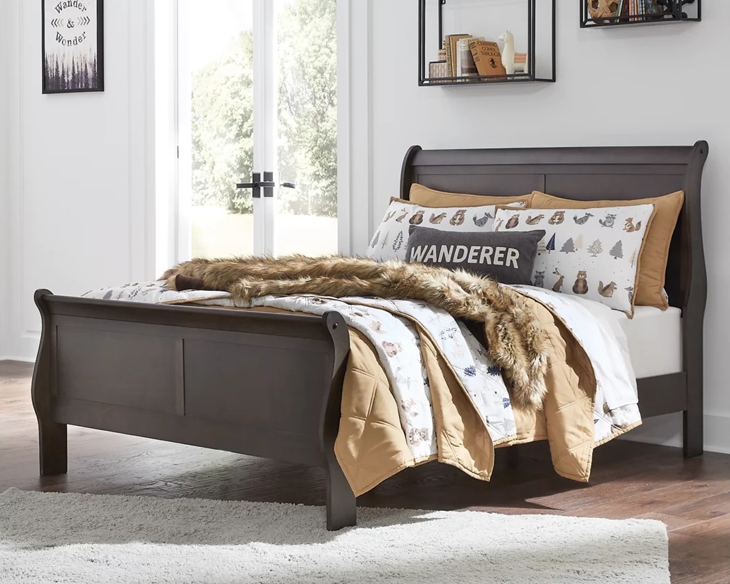 Leewarden Wood Sleigh Bed, Full Size