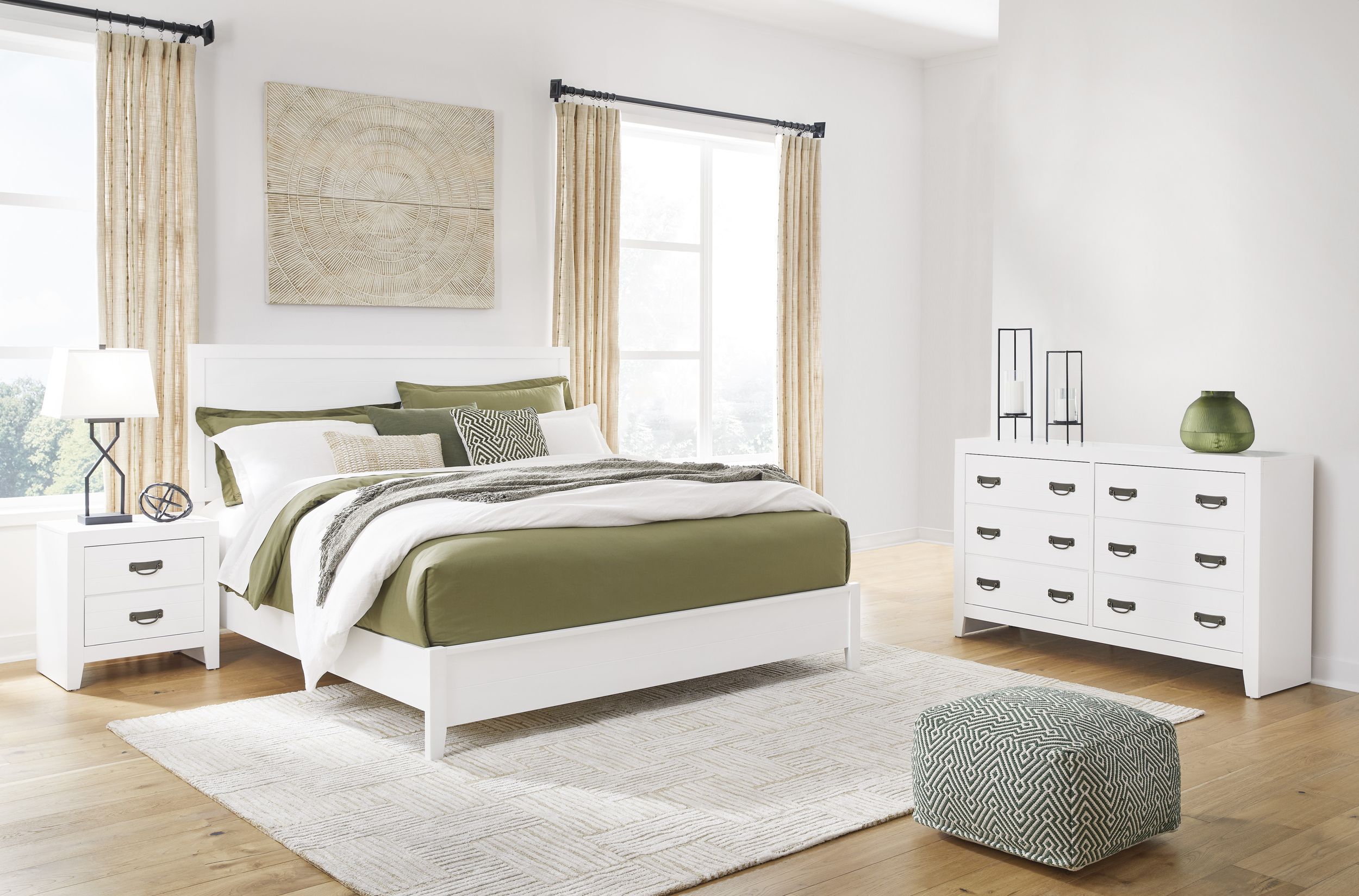 Binterglen MDF/Wood Veneer Panel Bedroom Set
