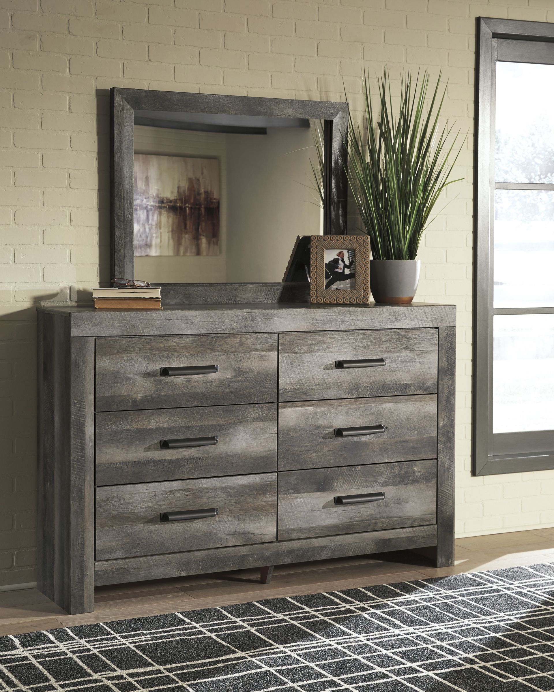 Wynnlow Wood Crossbuck Panel Bedroom Set