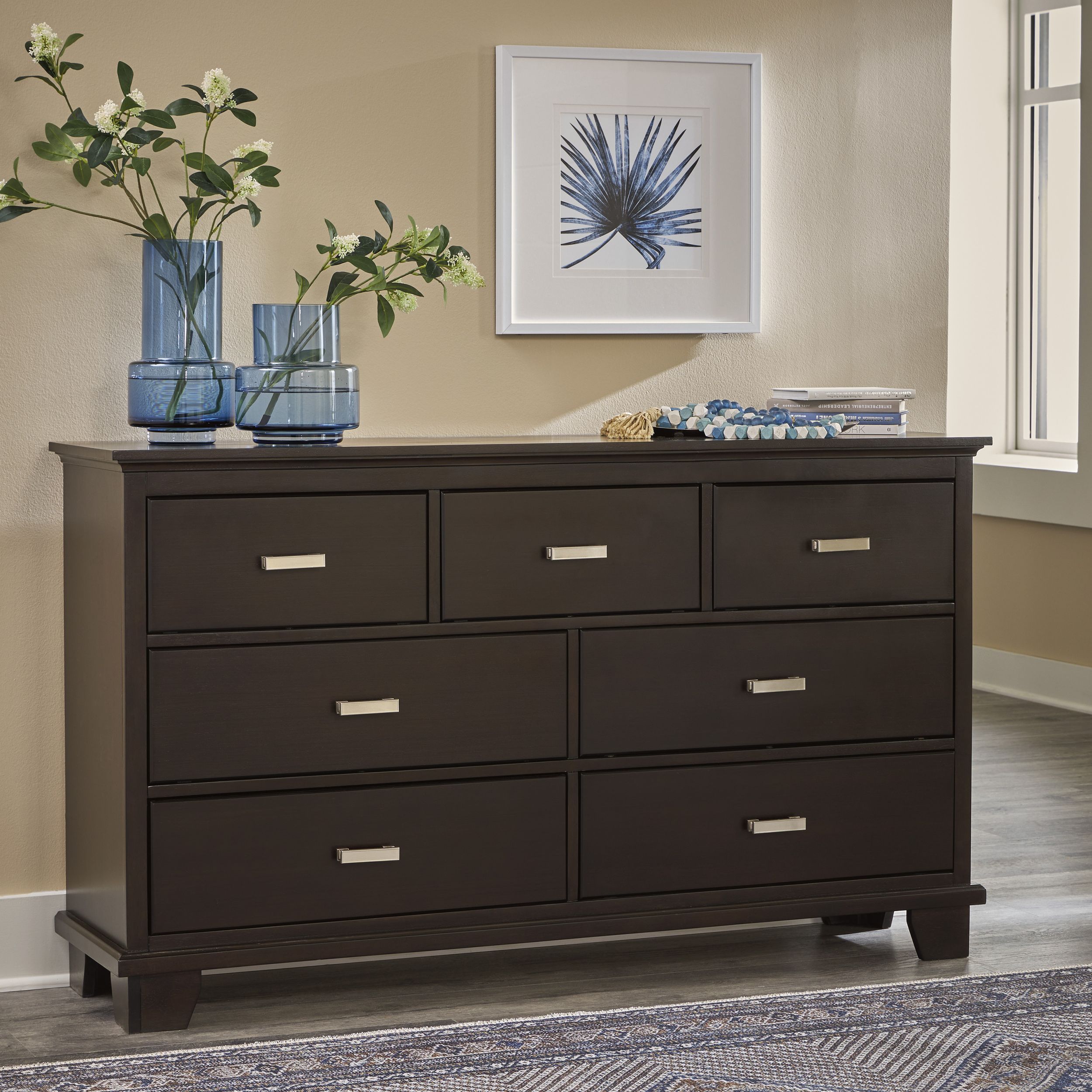 Covetown Wood Dresser w/7 Drawers