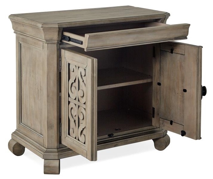 SM Tinley Park Wood Bachelors Chest w/2 Doors & Drawer