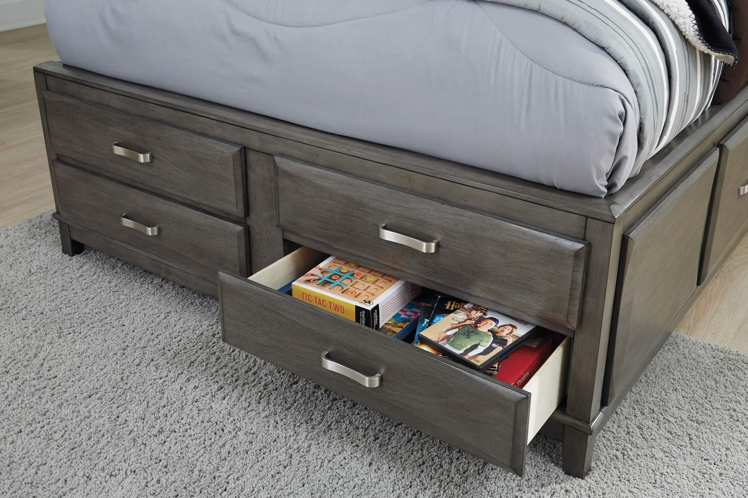 Caitbrook Wood Storage Bedroom Set