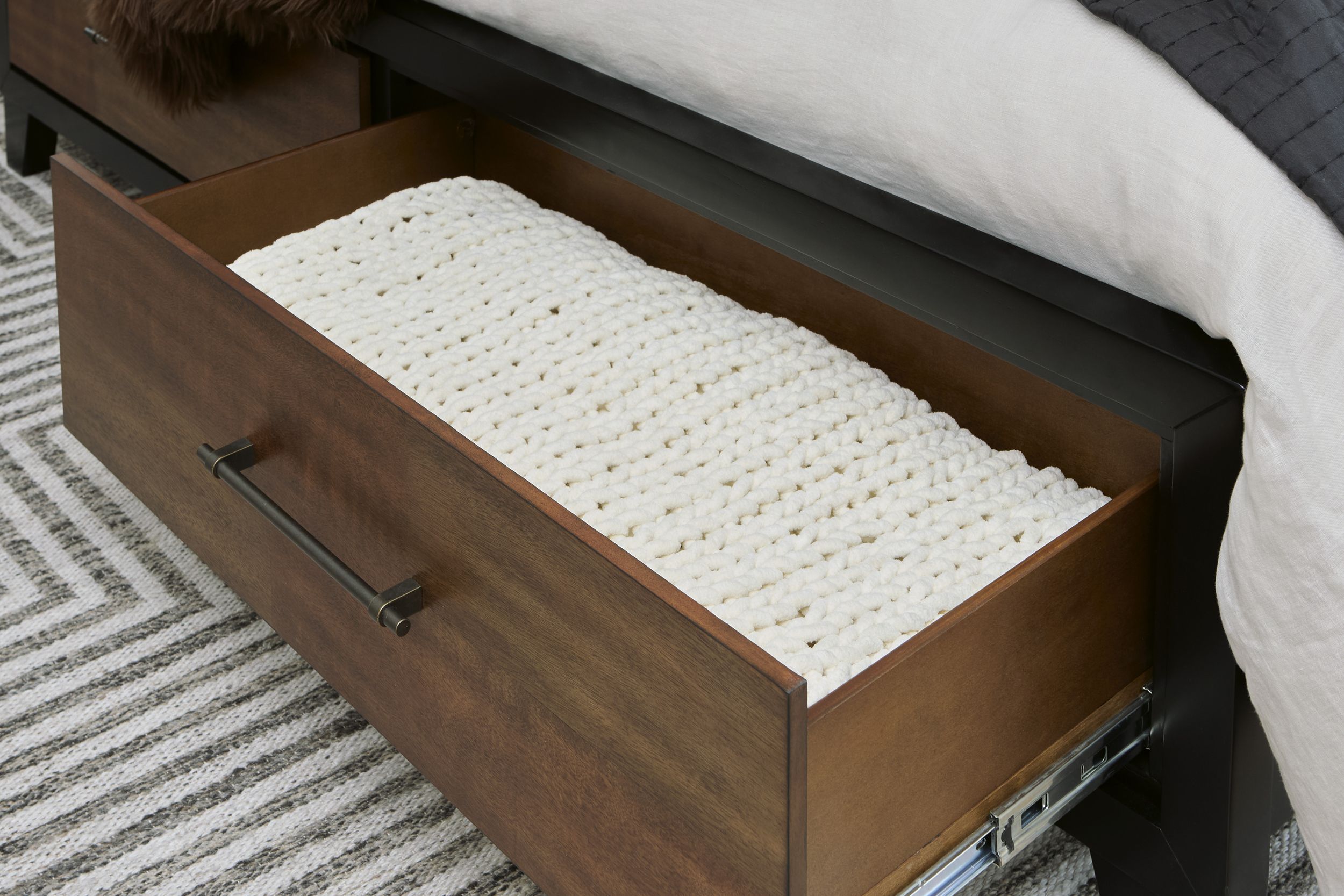 Kraeburn Wood Panel Storage Bed, Queen Size