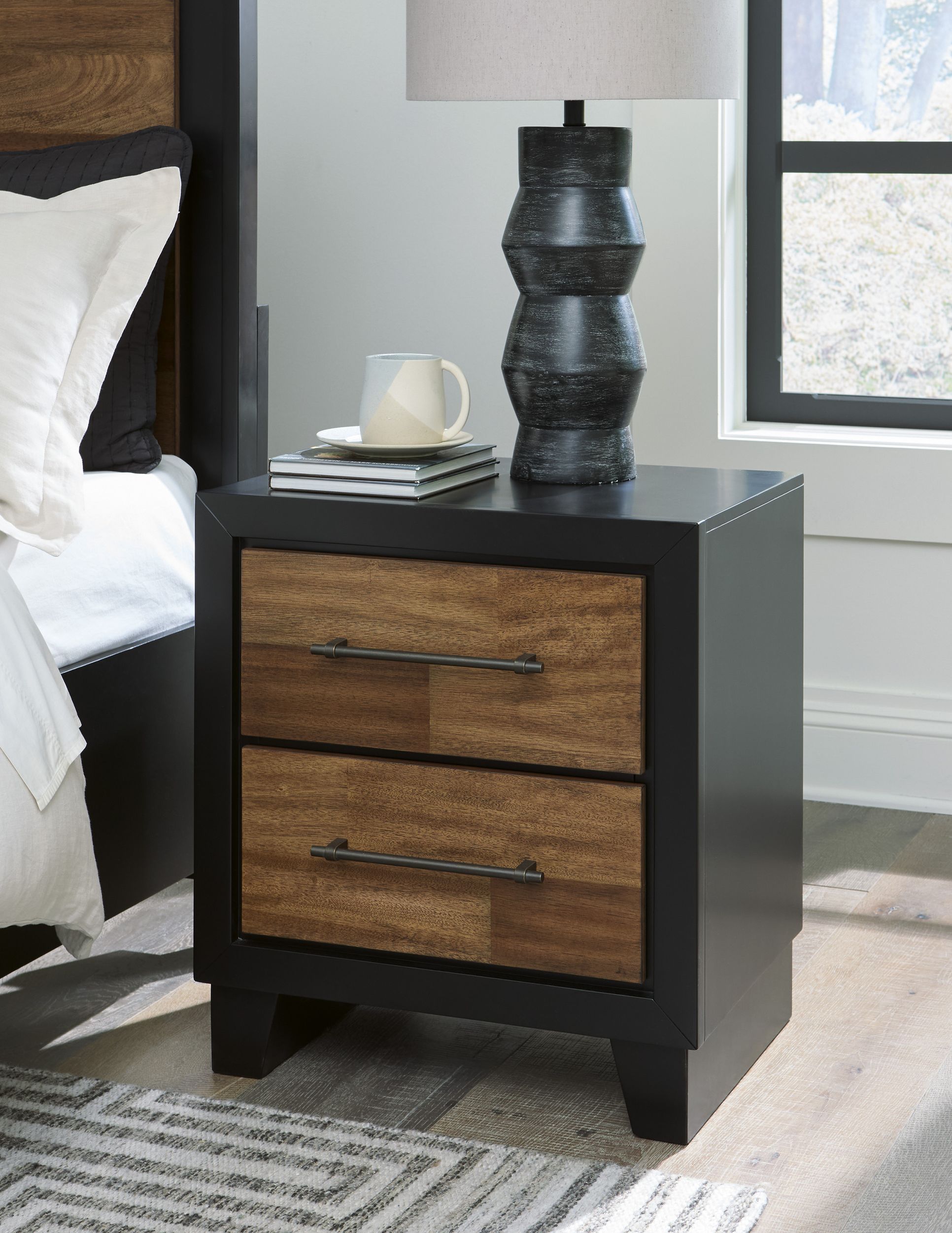 Kraeburn Wood Panel Storage Bedroom Set