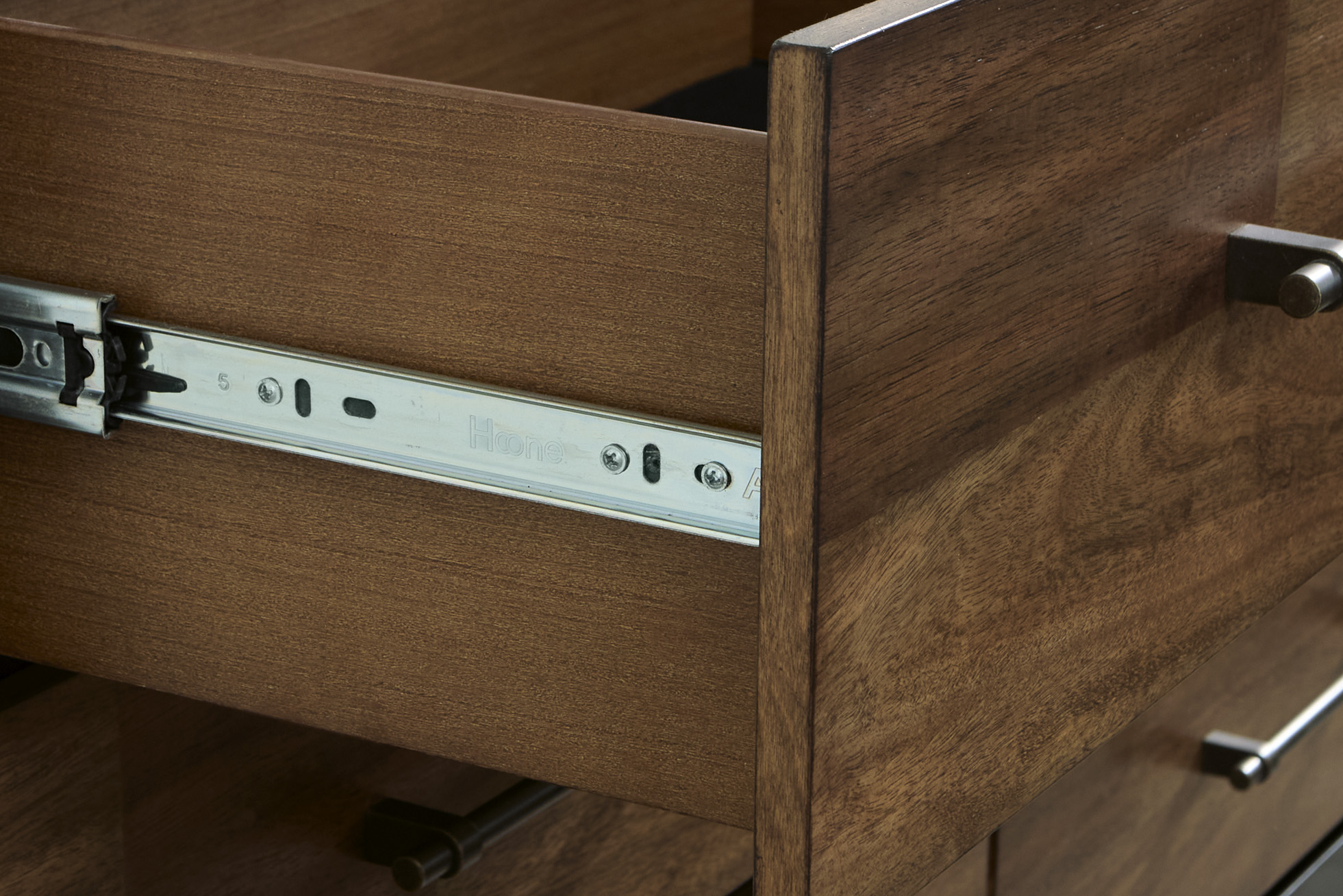 Kraeburn Wood Panel Storage Bedroom Set