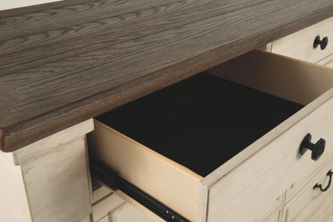 Ashley SM Bolanburg Wood Dresser