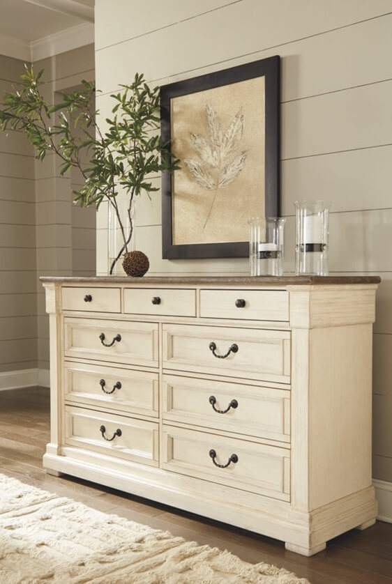 Ashley SM Bolanburg Wood Dresser
